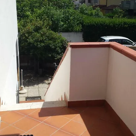 Affittacamere Da Laura بيت ضيافة توري ديل لاغو بوتشيني