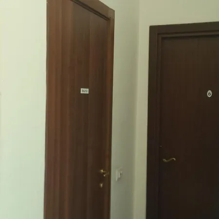 Affittacamere Da Laura Maison d'hôtes *